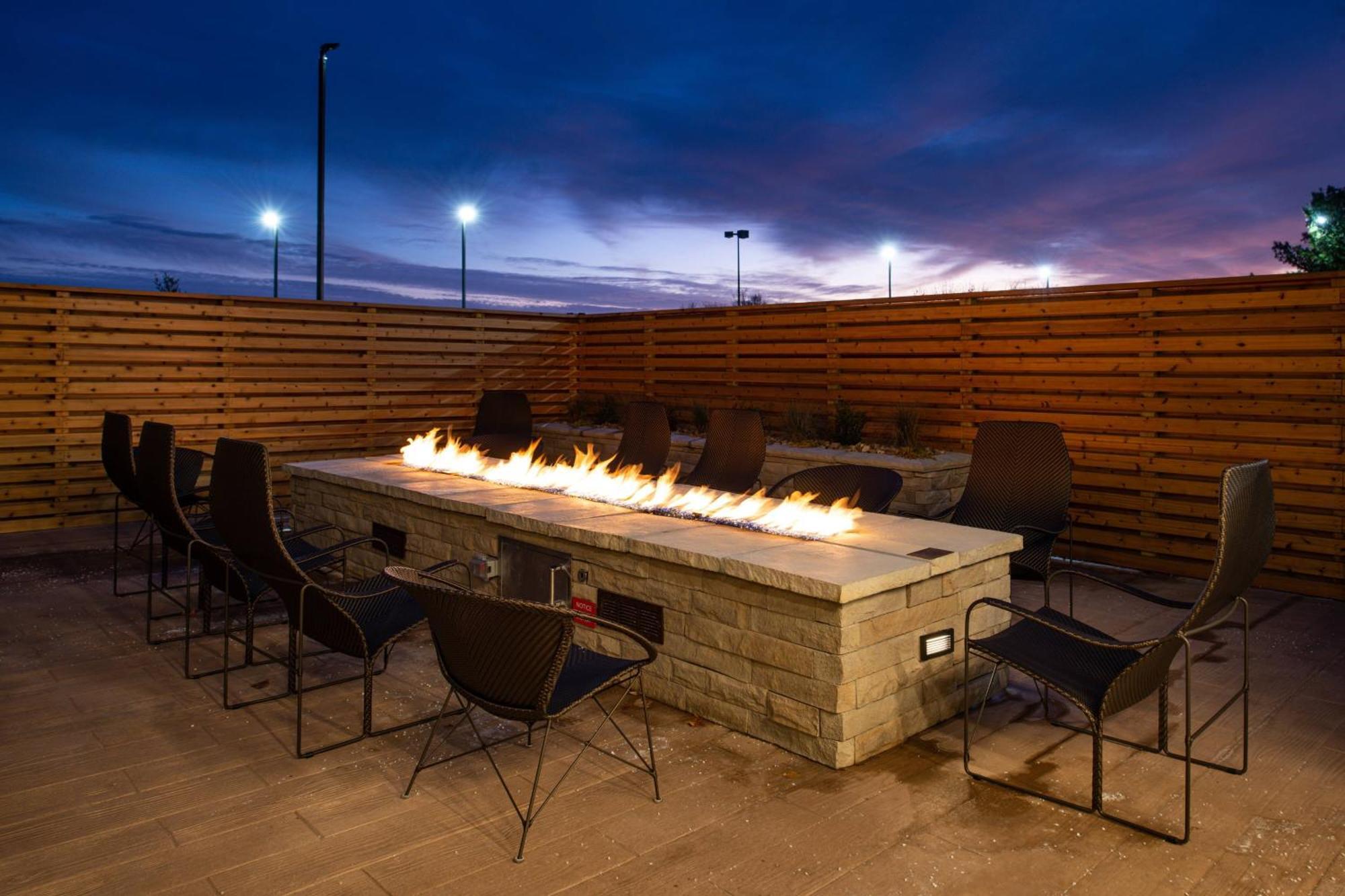 Courtyard Kansas City Olathe Exteriör bild